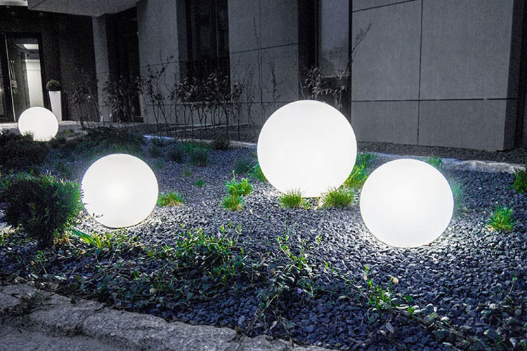 اهمیت استفاده از چراغ حبابی در نورپردازی شبانه