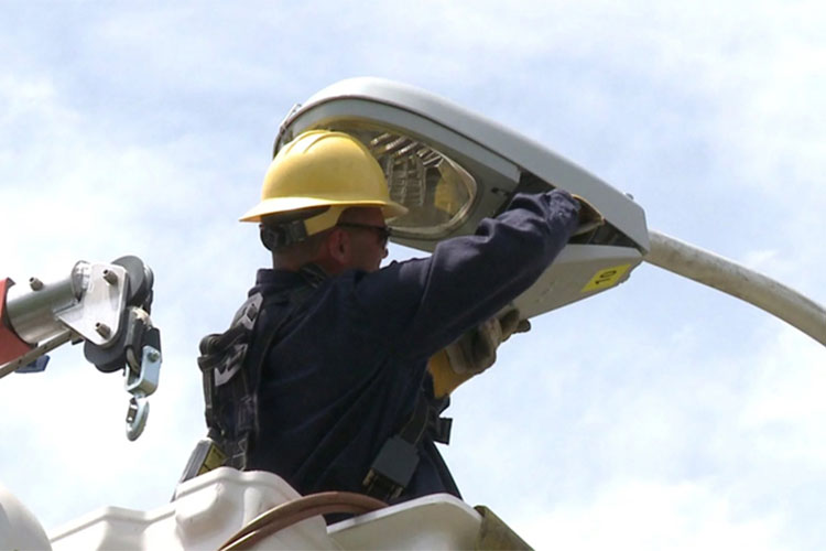 سیم‌کشی کل مدار و اتصال به شبکه برق اصلی