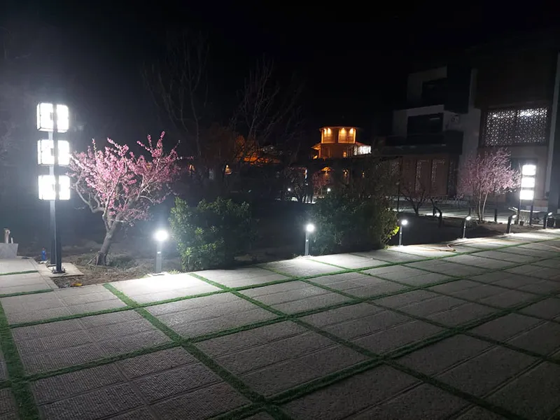 پایه چراغ روشنایی تبریزی